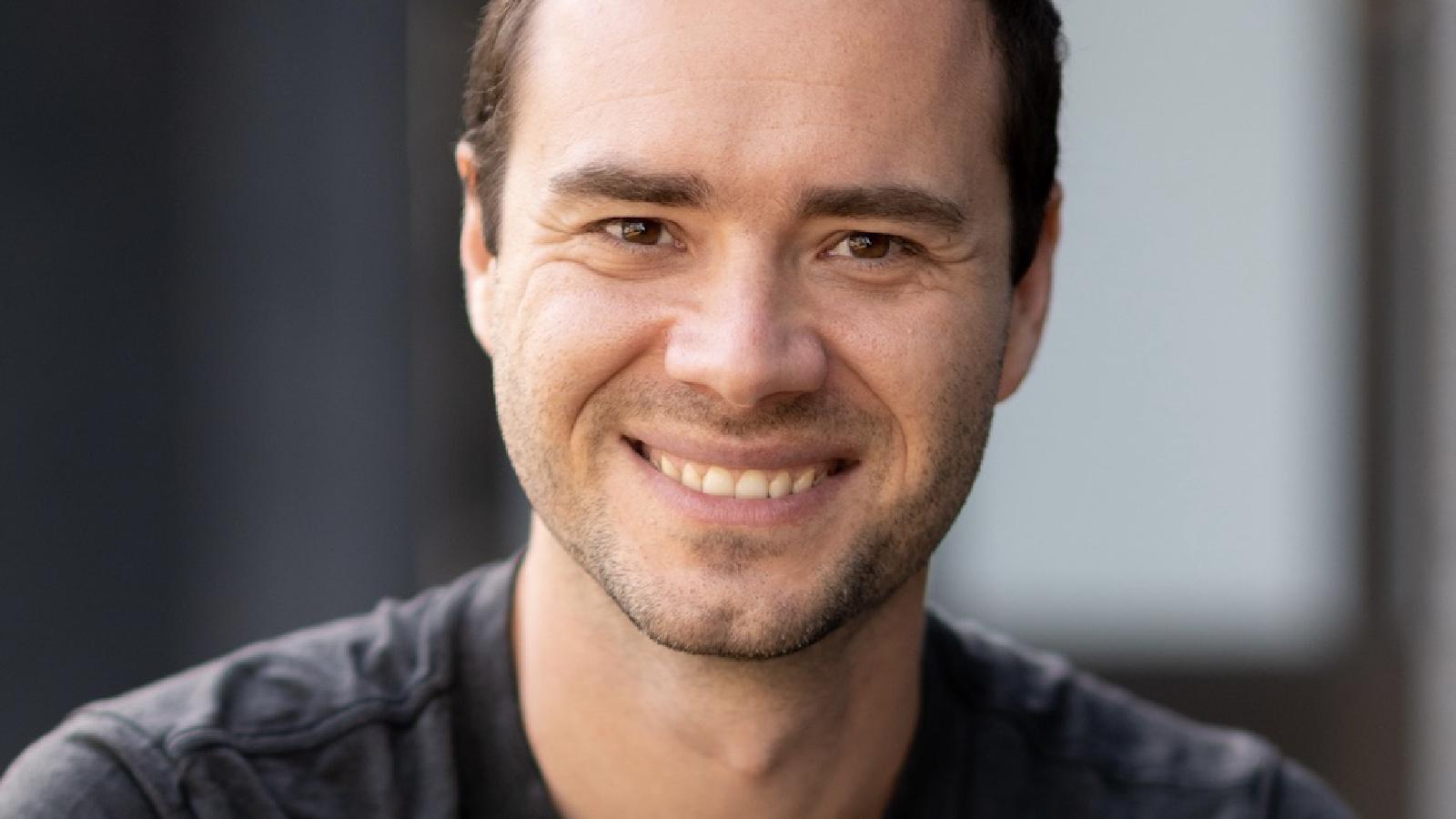 别再把大模型当搜索引擎了！Karpathy 爆火新思路：让 LLM 给你打工，建立会复利的个人 Wiki